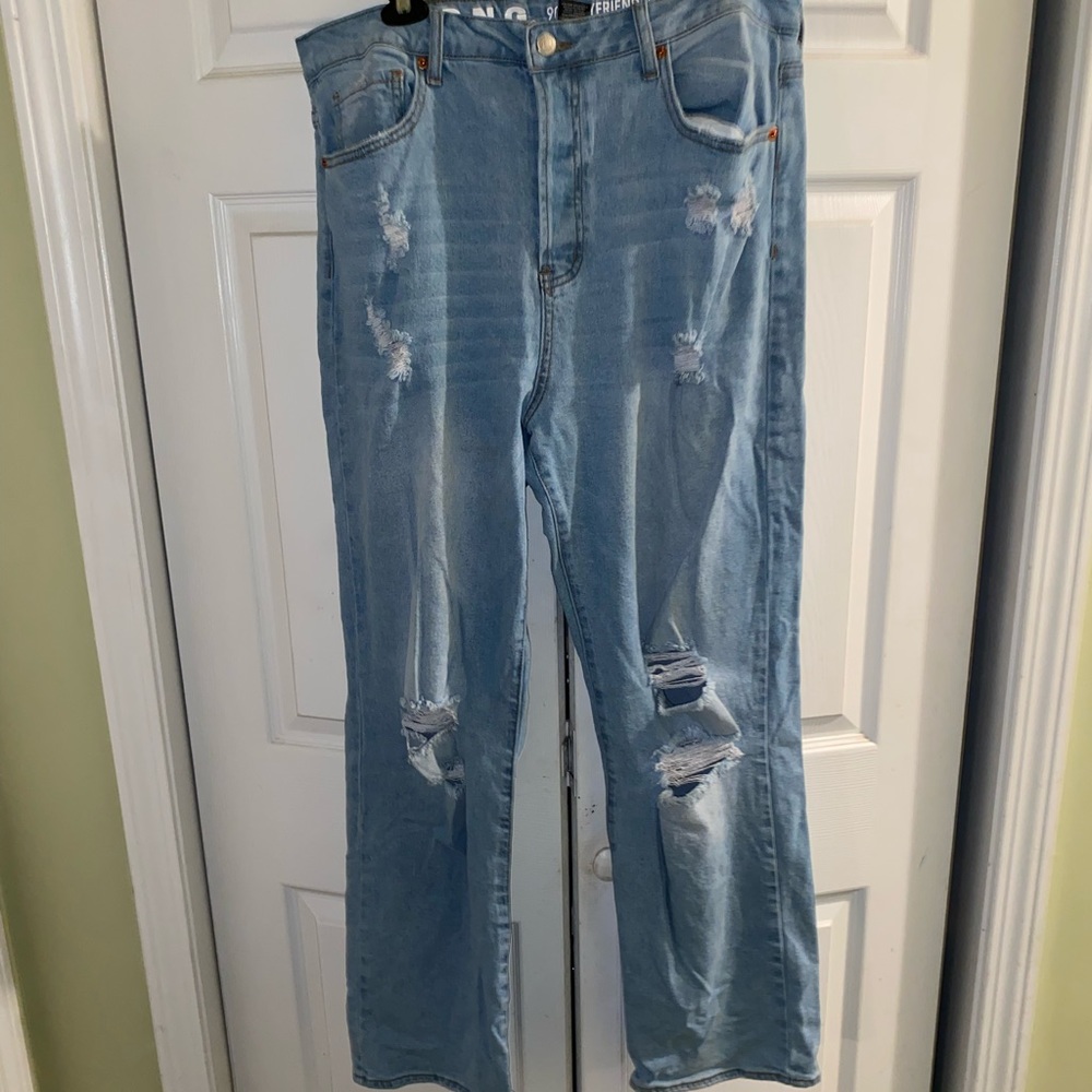 Women’s 90s boyfriend jeans